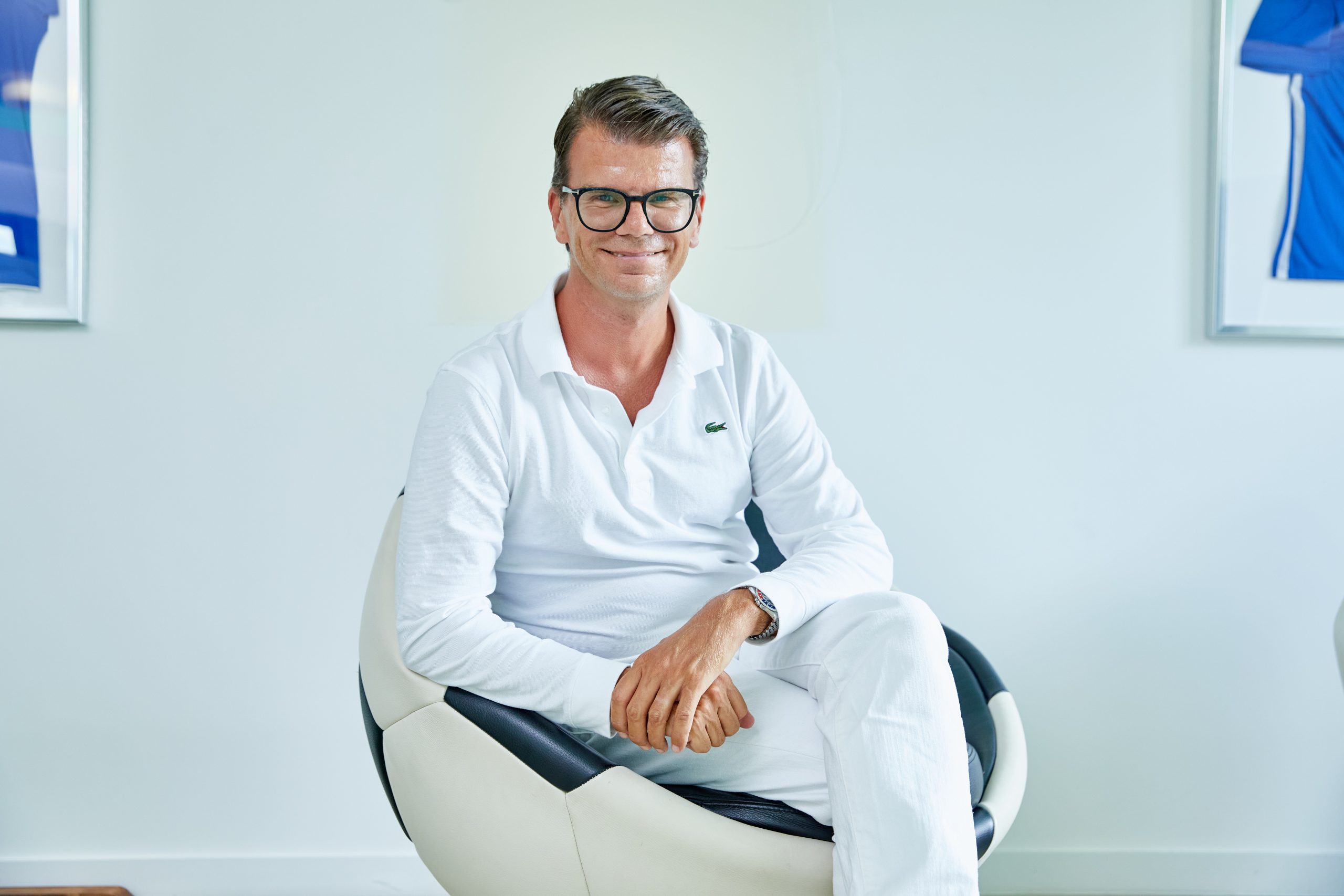Prof. Dr. Knoblauch in der Sportpraxis Austria in Perchtoldsdorf – erfahrener Facharzt für Orthopädie und Sportmedizin mit Spezialisierung auf konservative Behandlungsmethoden, moderne Therapieverfahren und ganzheitliche Betreuung von Freizeit- und Profisportlern.